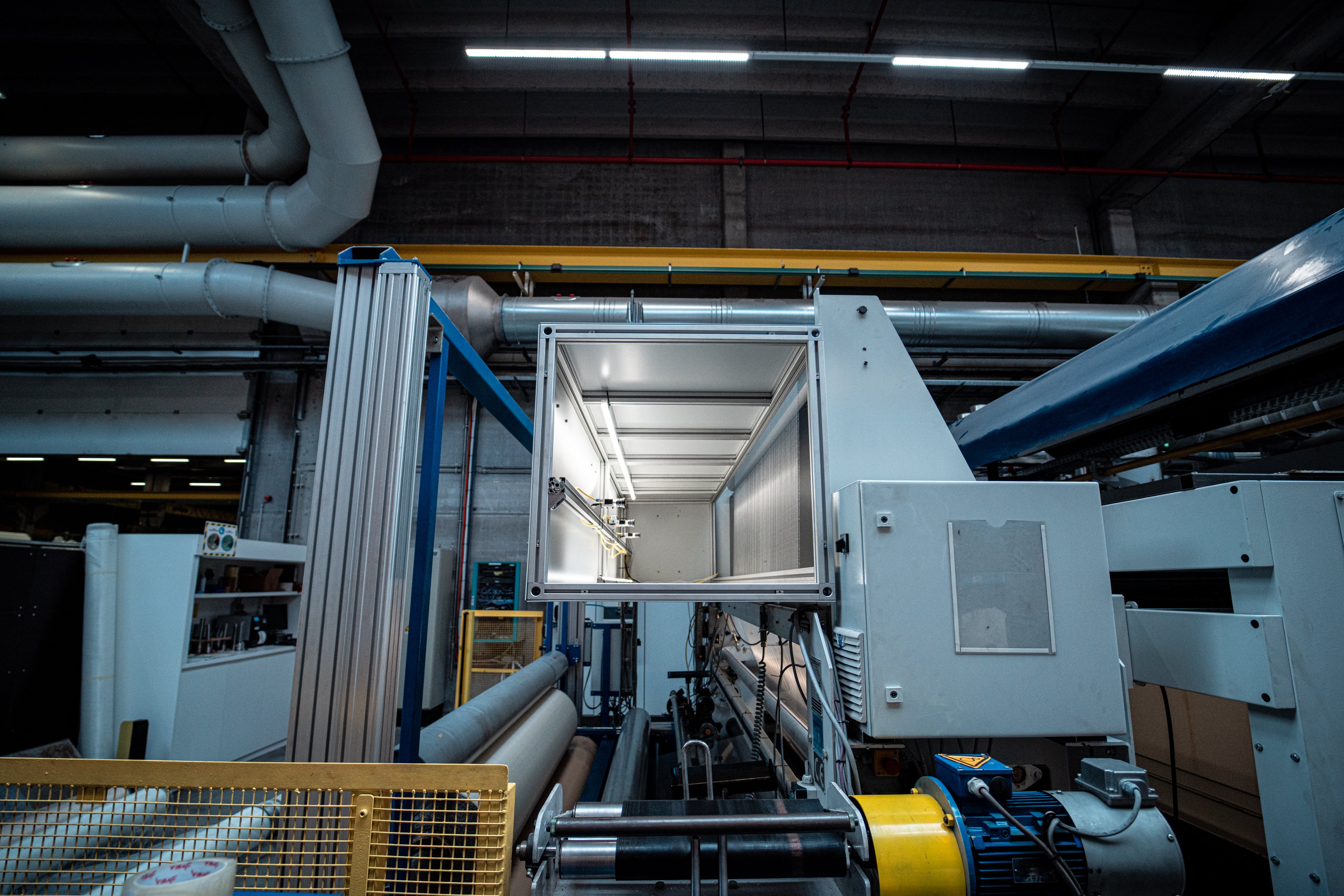 Defect detection in technical textiles