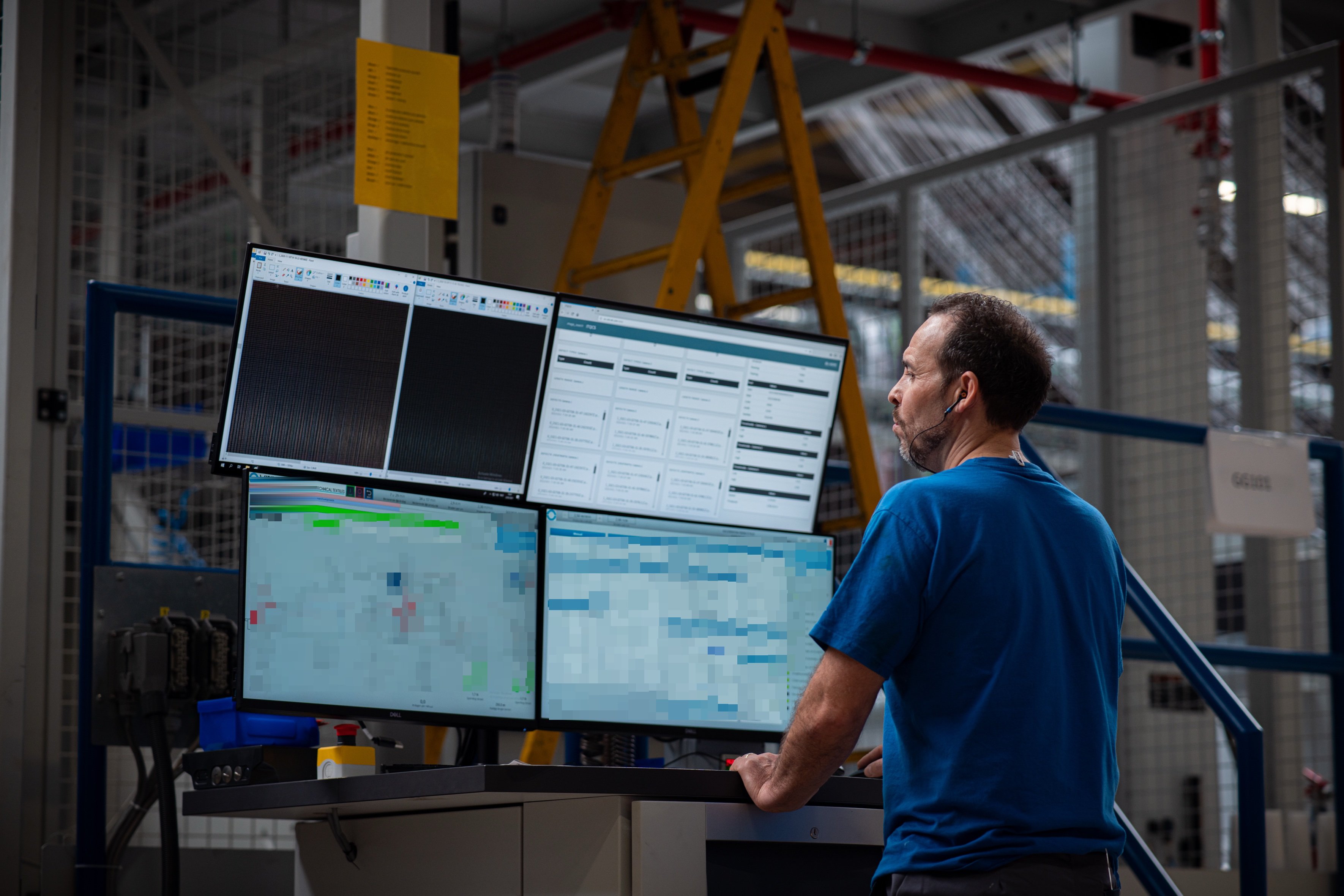 Defect detection in technical textiles